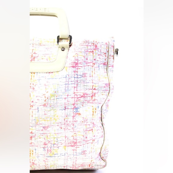 SOLD Chanel Large Clover Charm Two Way Tote Handbag White Pink Canvas - Picture 12 of 15